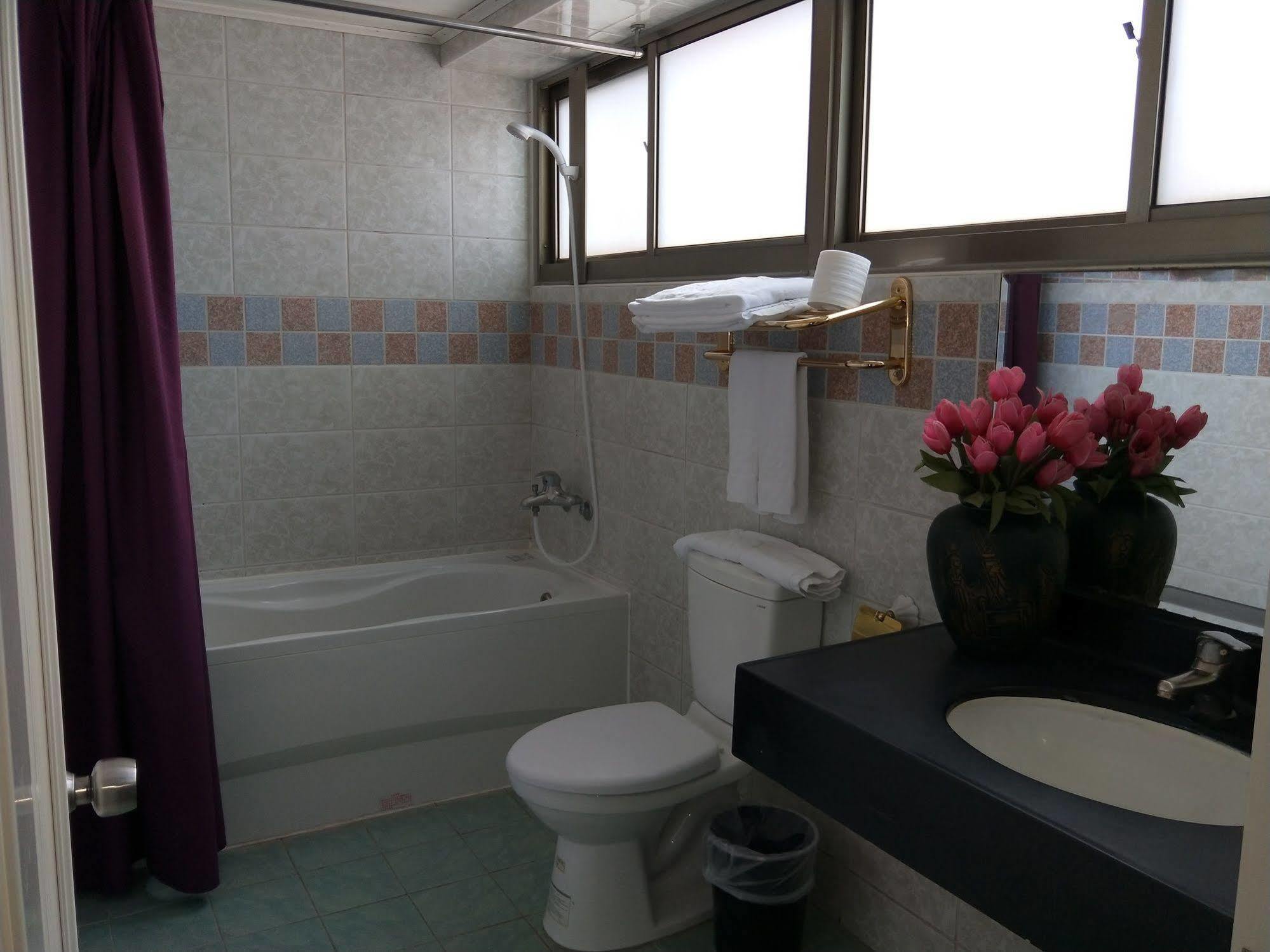 Berkeley Business Hotel Zhongzheng Thành phố Tân Trúc Ngoại thất bức ảnh