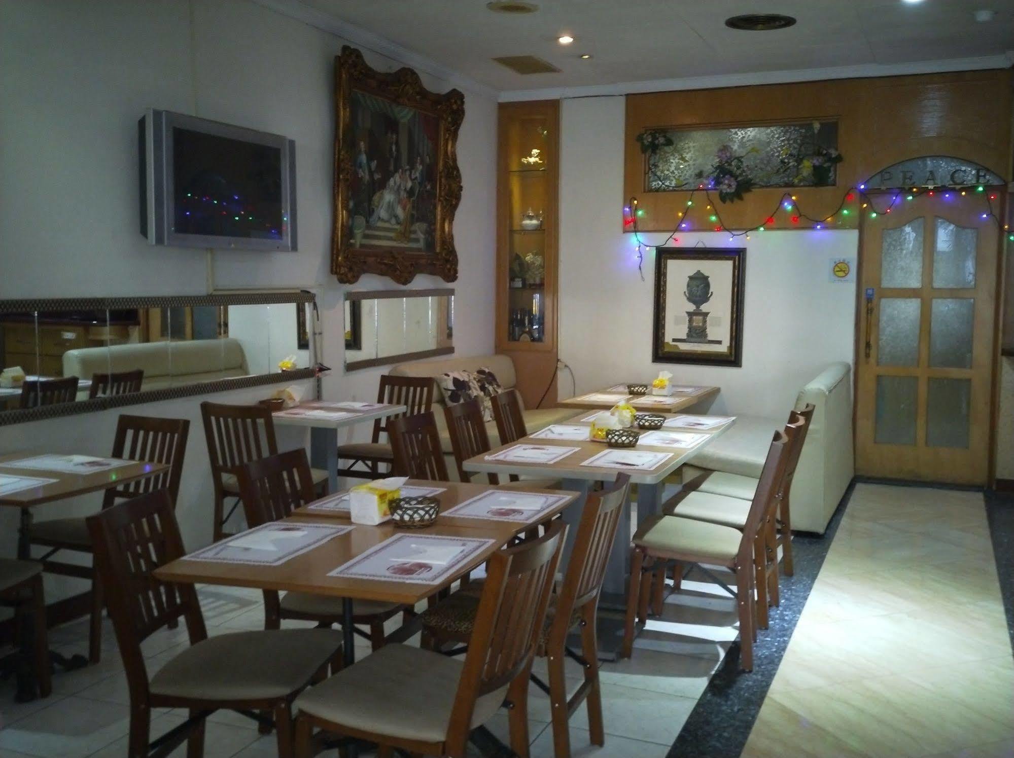 Berkeley Business Hotel Zhongzheng Thành phố Tân Trúc Ngoại thất bức ảnh