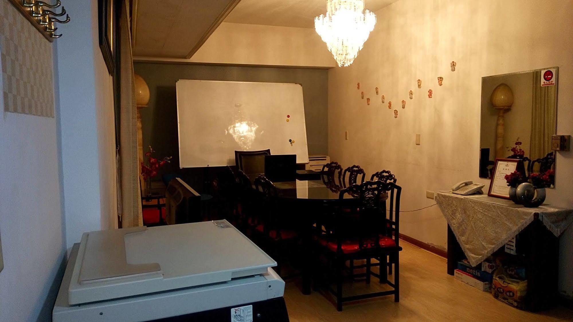 Berkeley Business Hotel Zhongzheng Thành phố Tân Trúc Ngoại thất bức ảnh