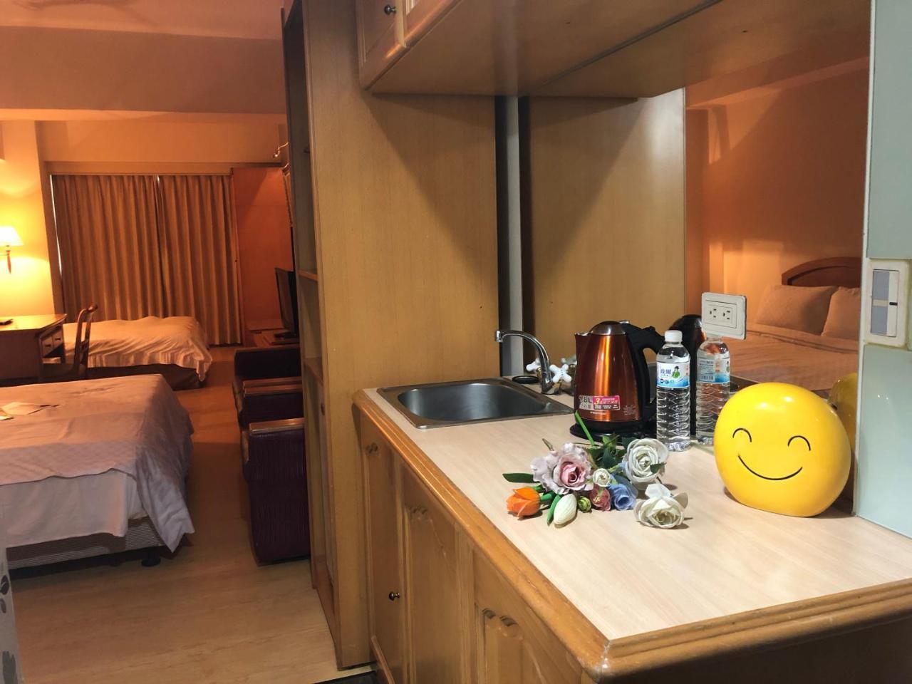 Berkeley Business Hotel Zhongzheng Thành phố Tân Trúc Ngoại thất bức ảnh